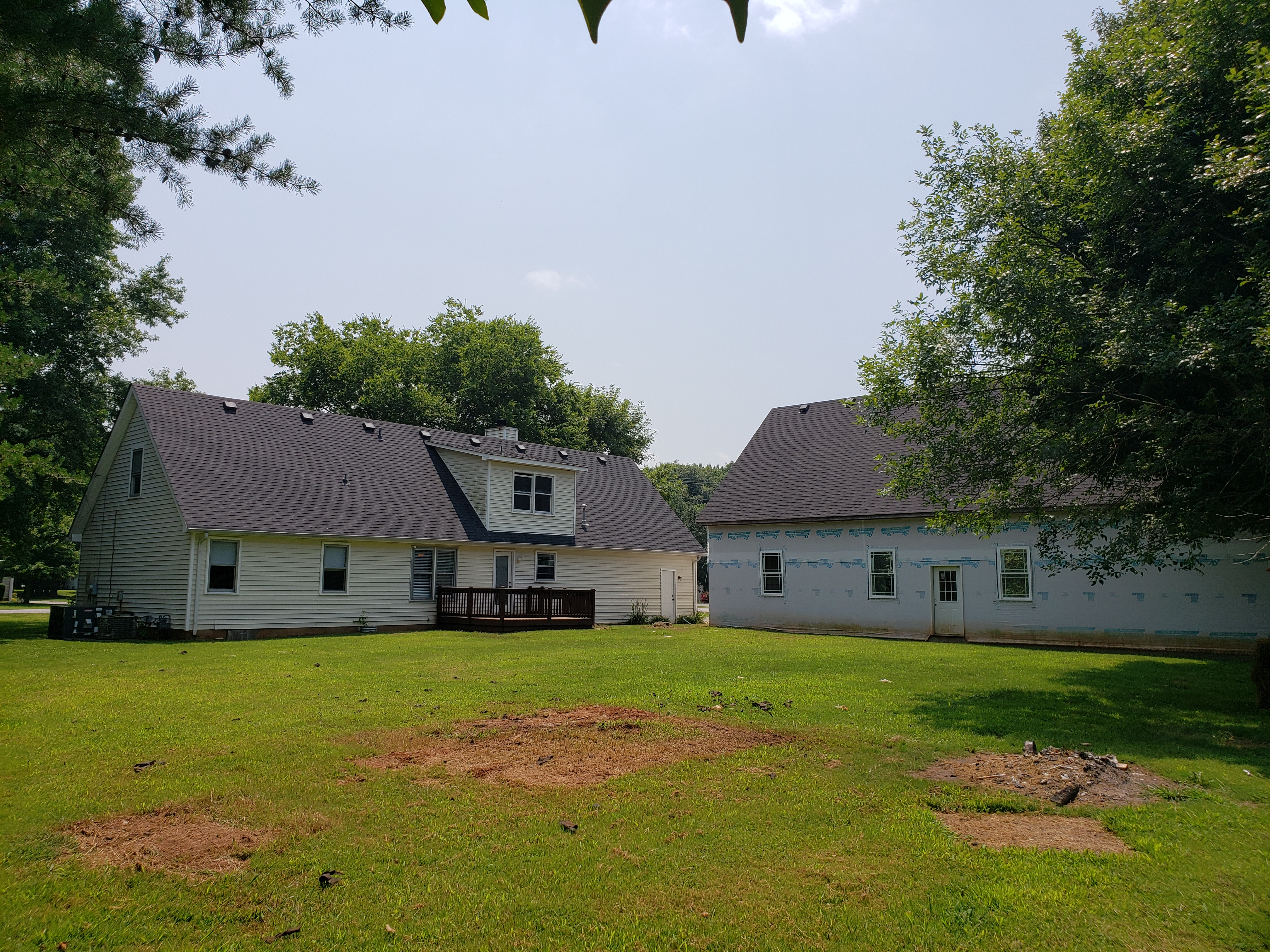 A photo of the house's sidewalk.