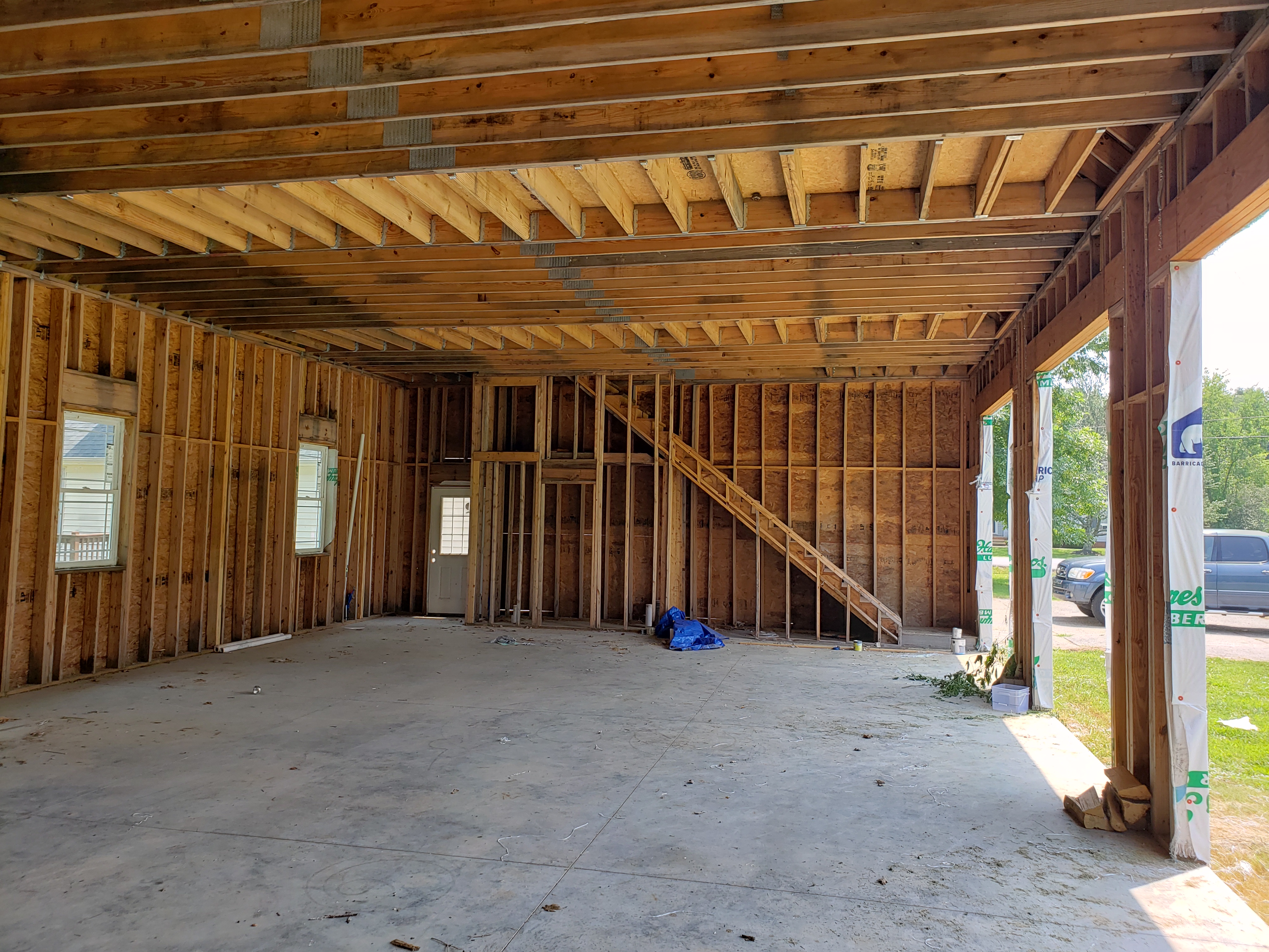 A photo of the house's sidewalk.