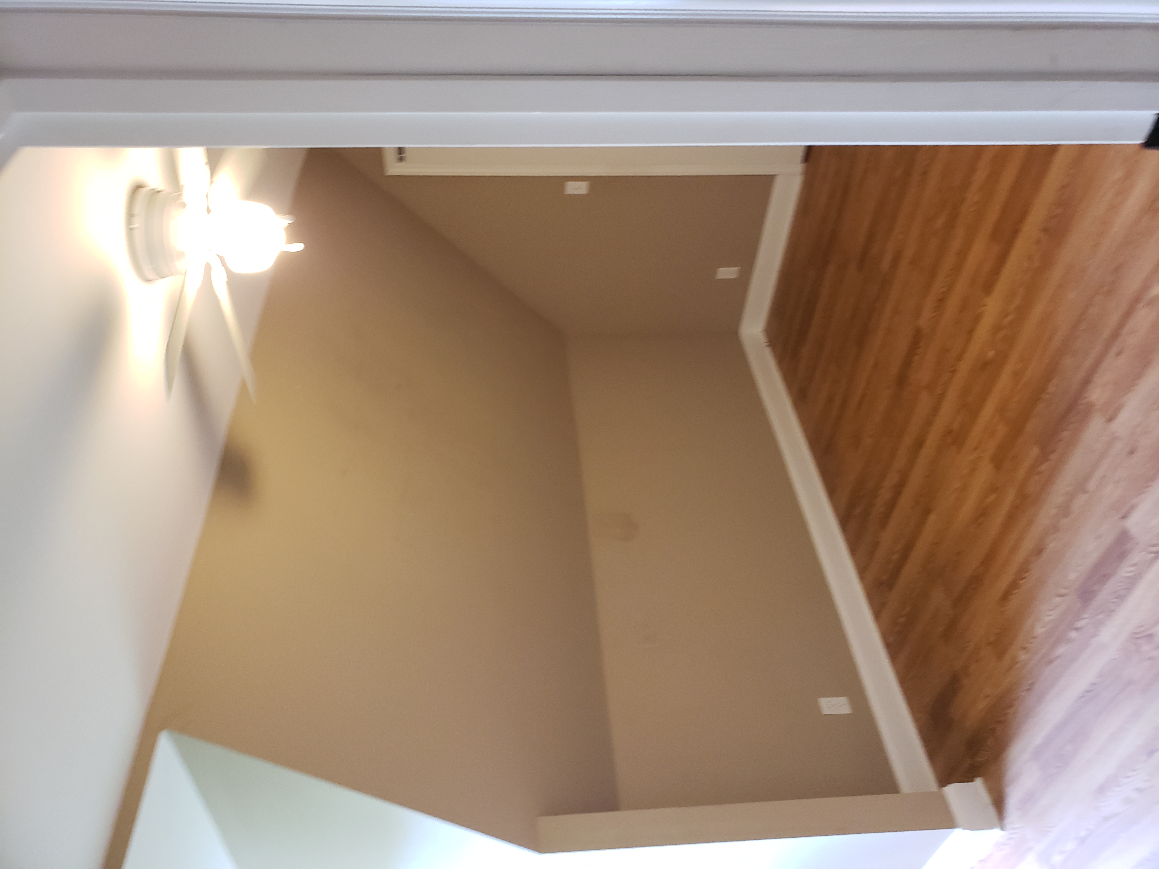 A photo of the house's sidewalk.