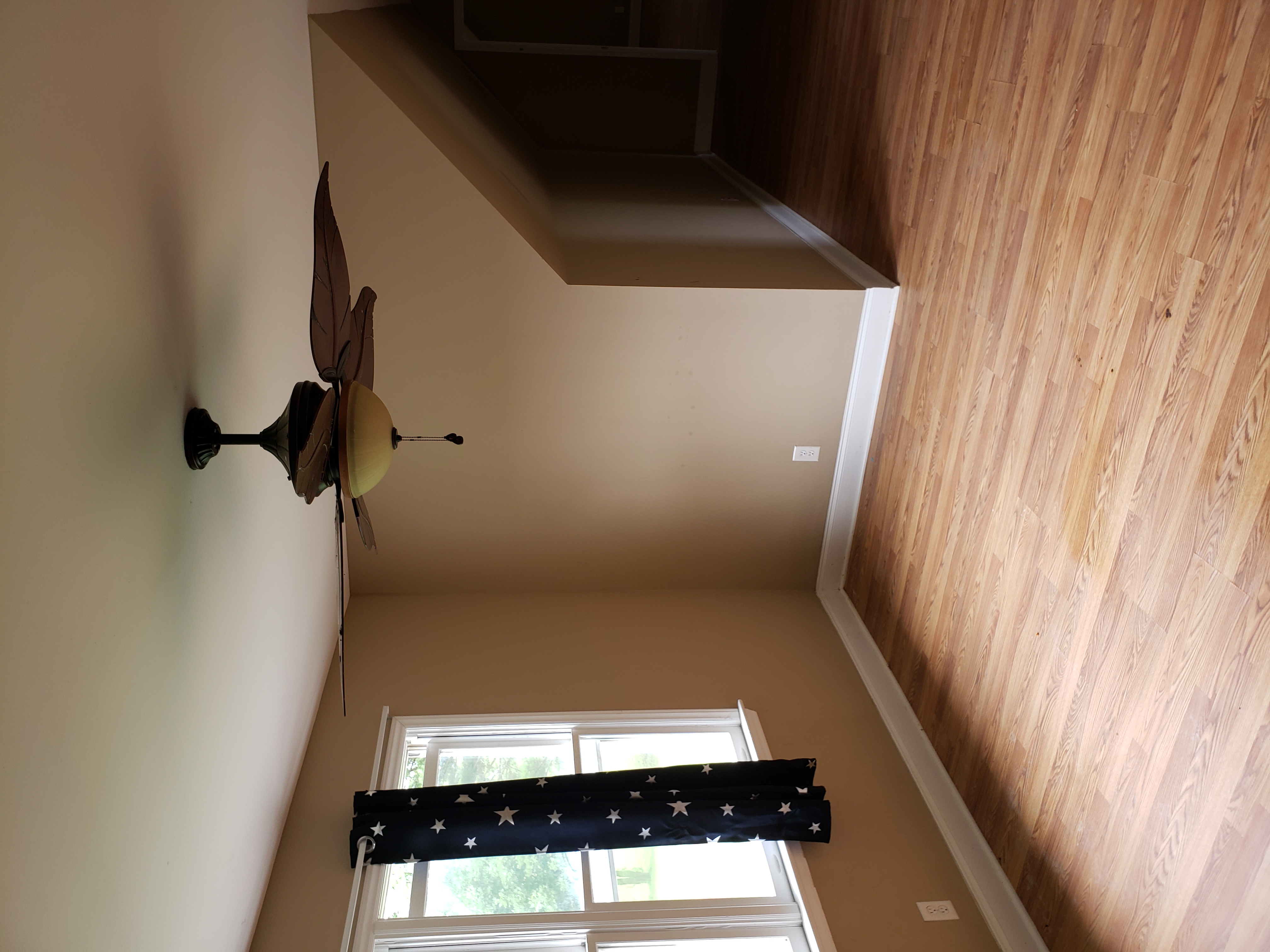 A photo of the house's sidewalk.