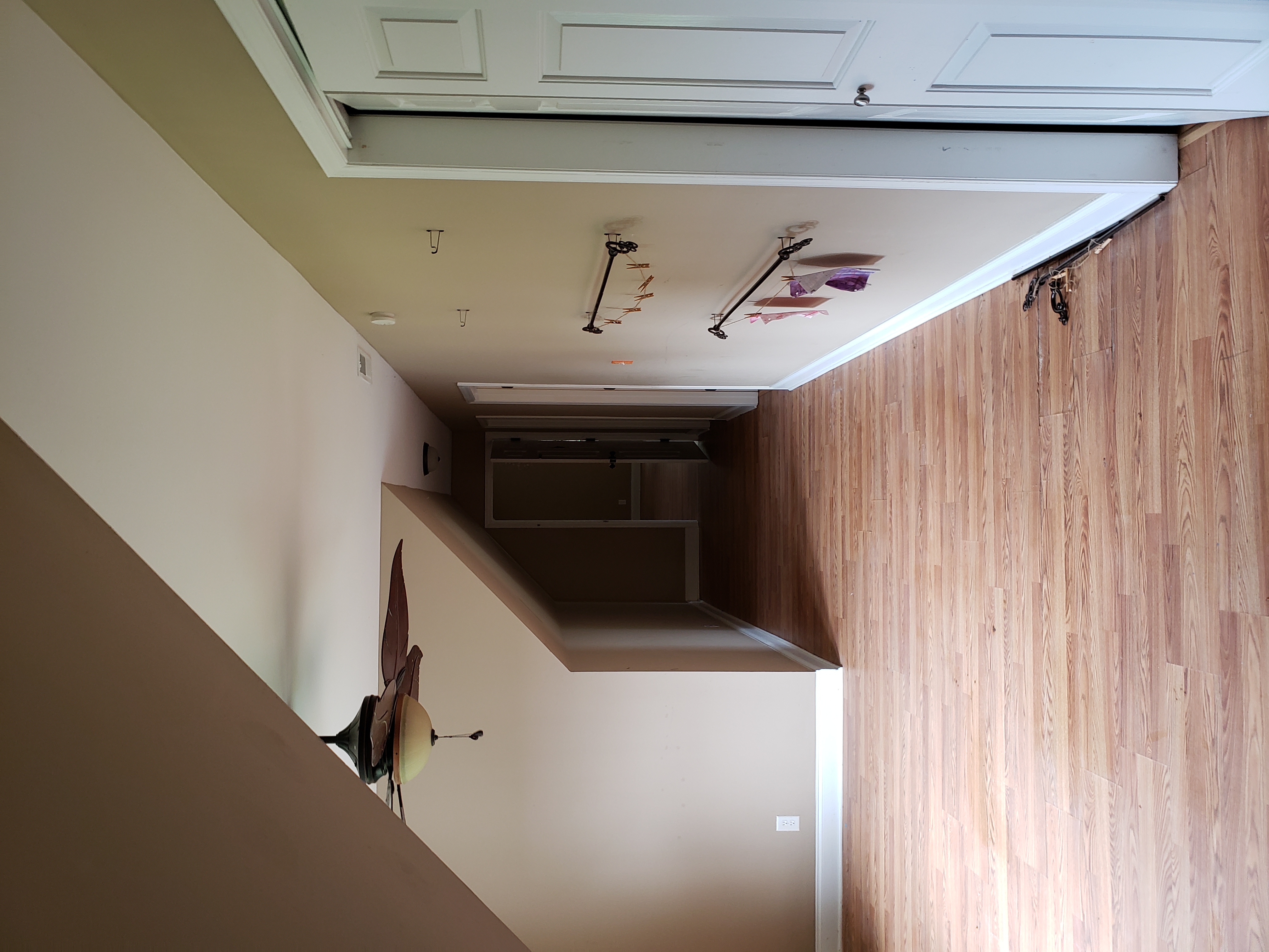 A photo of the house's sidewalk.