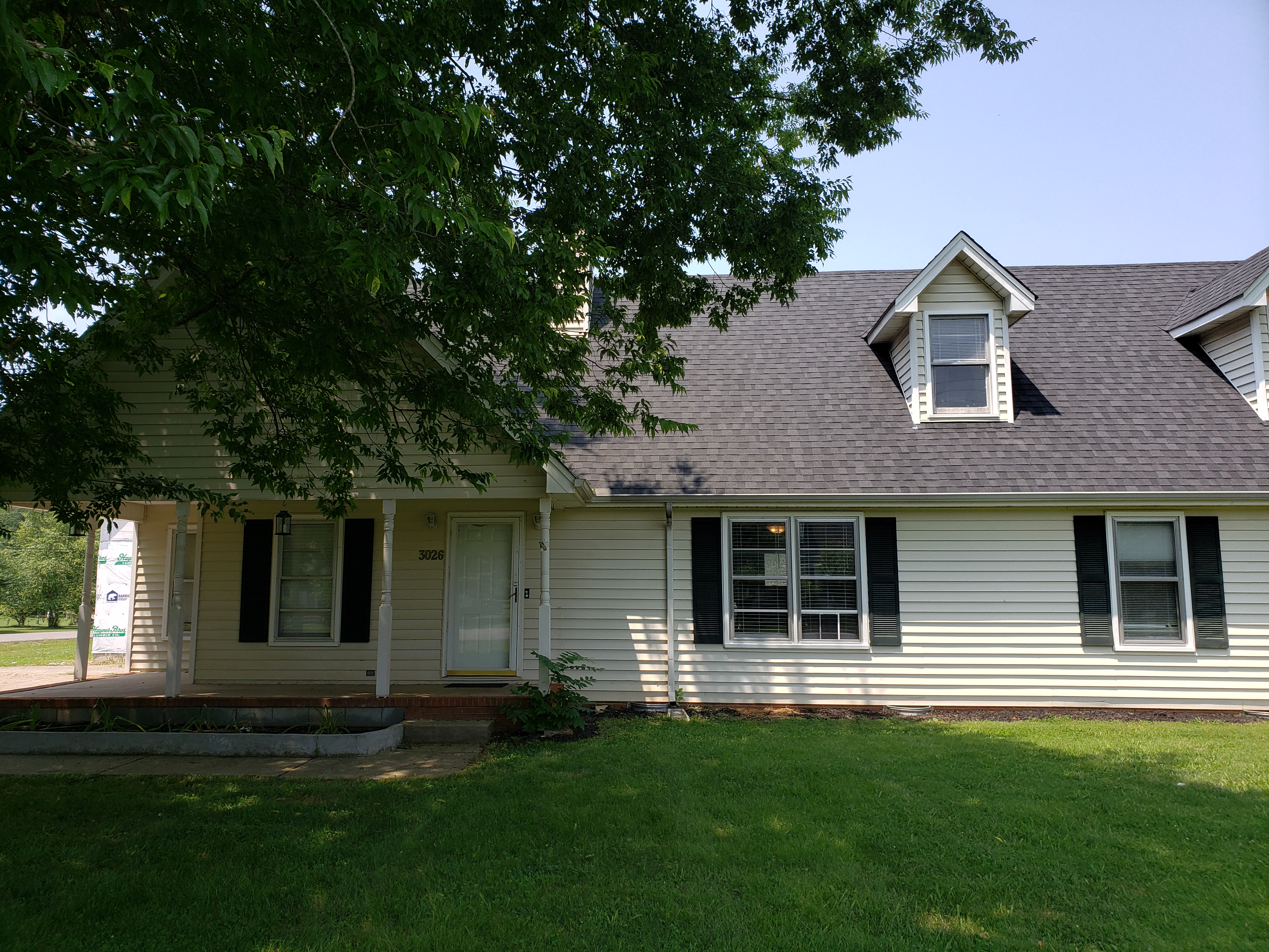 A photo of the house's sidewalk.